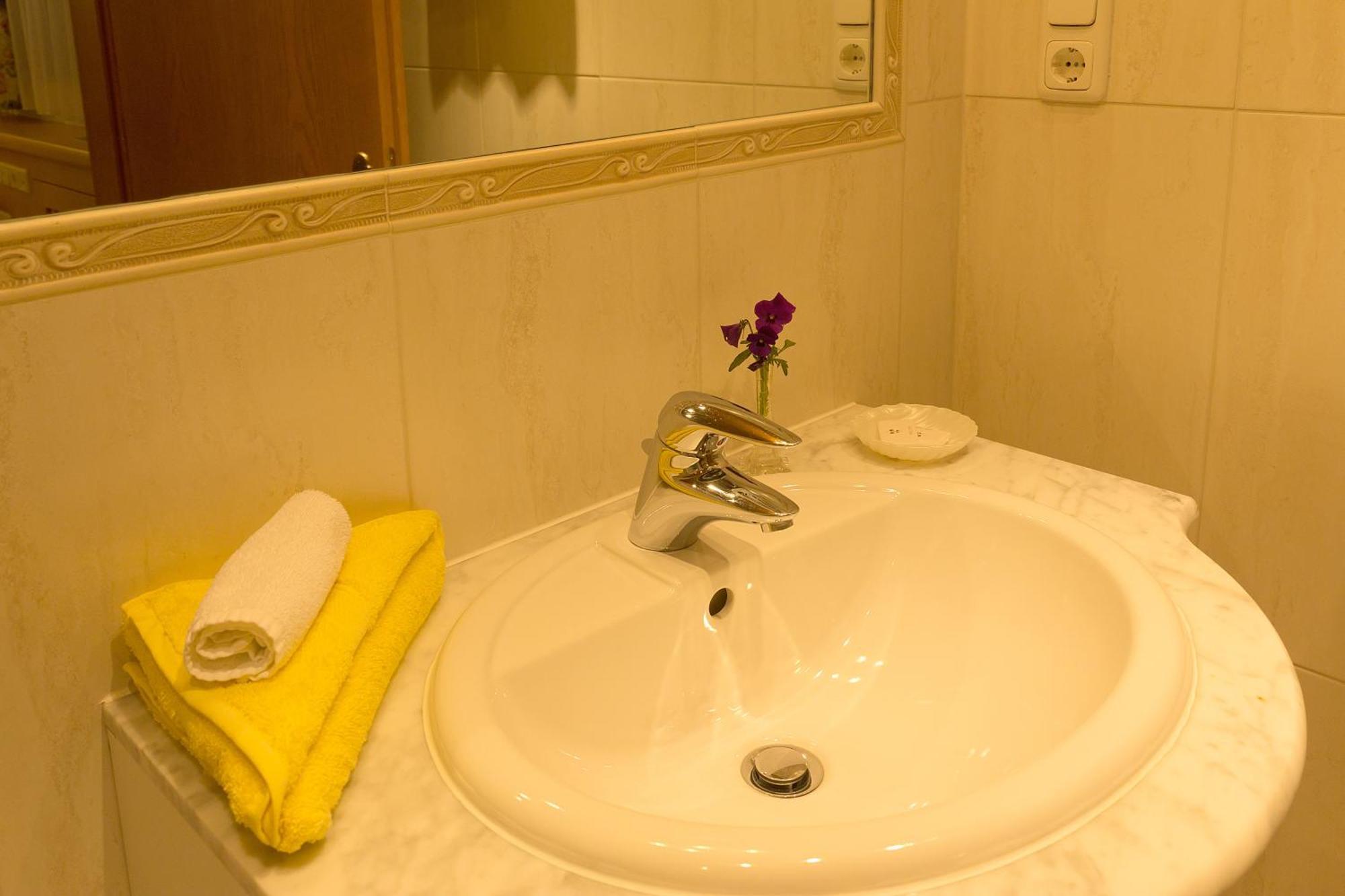 Hotel Angelika サンクト・アントン・アム・アールベルク 部屋 写真